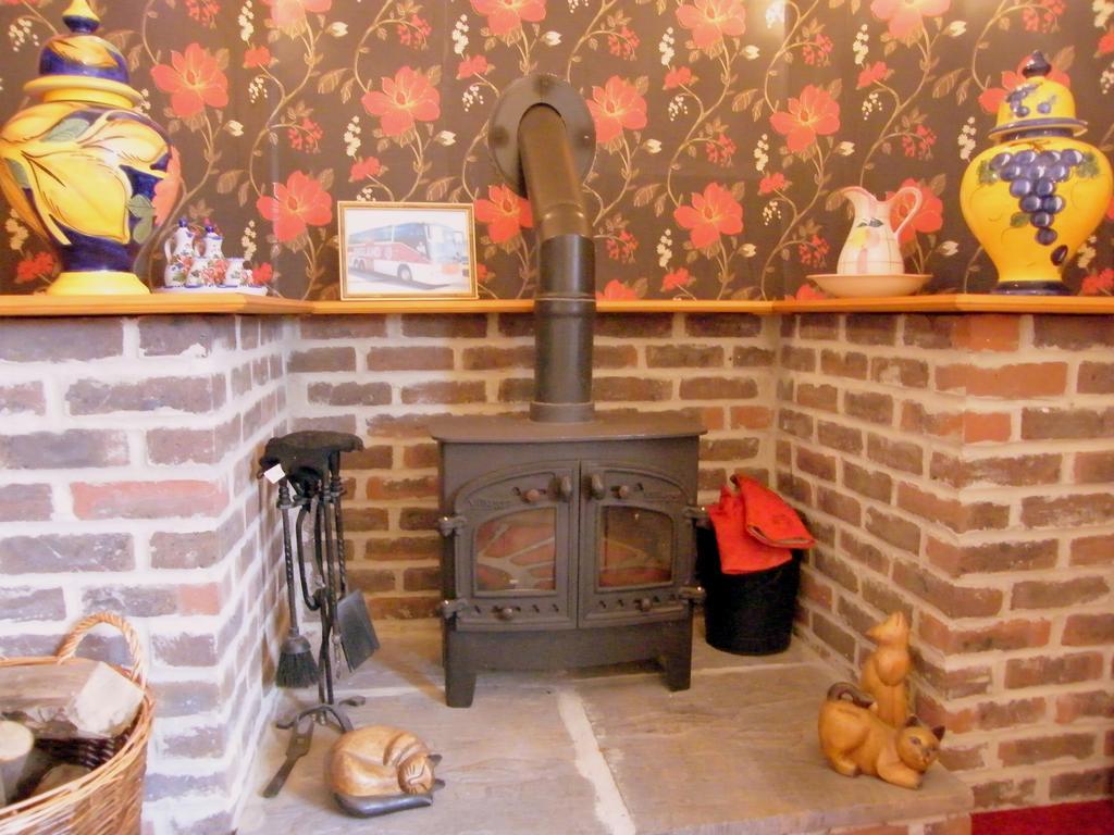 Royal Yeoman B&B Frampton  Extérieur photo